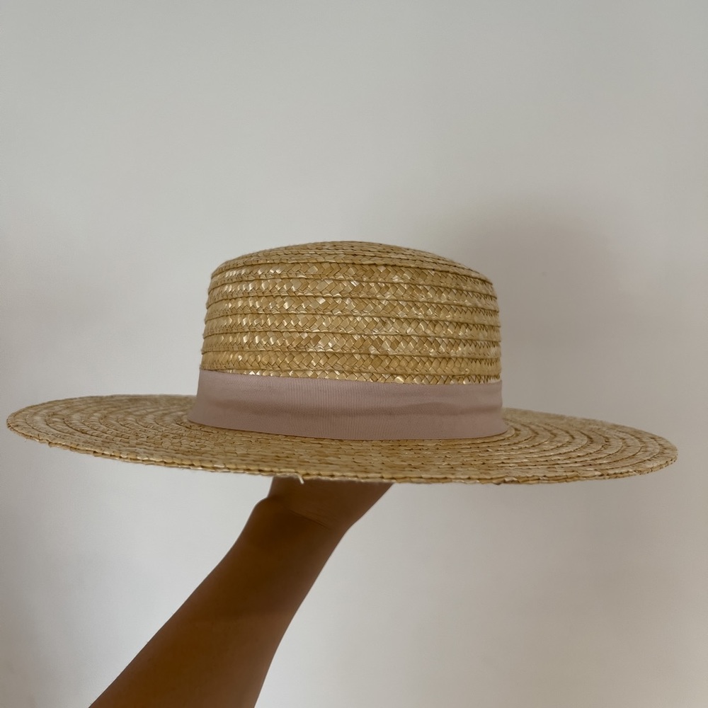 South beach straw boater hat with light pink ribbon from ASOS